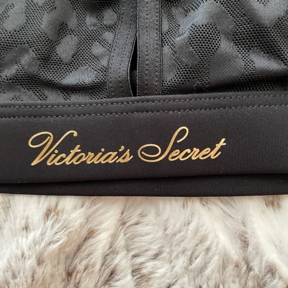 Victoria Secret Sport Bra Leopard Workout Top VS Performance Tank VS Sport Bra💕 - Picture 6 of 16